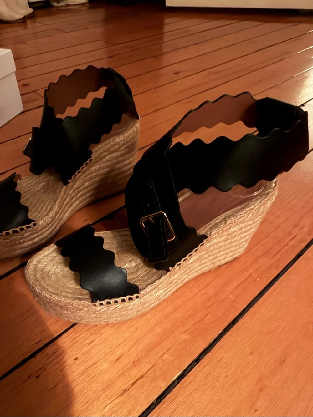 Chloe scalloped espadrille sandals. Size 41